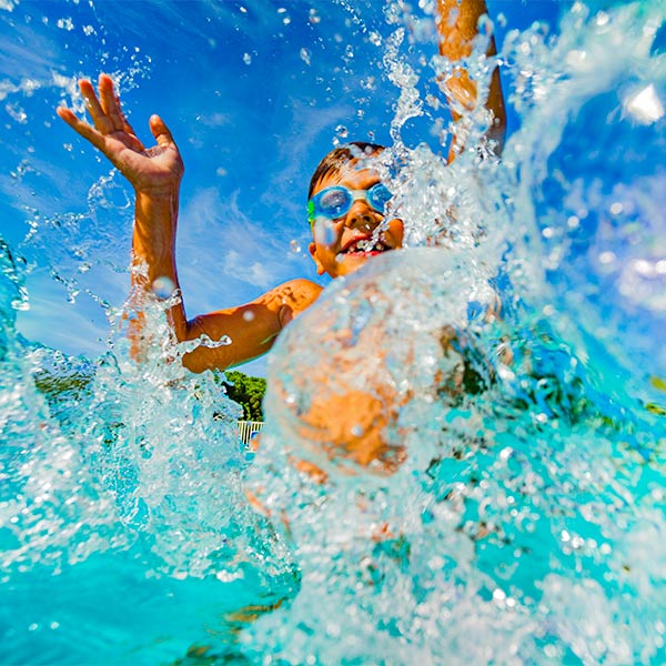 camping bourboule piscine