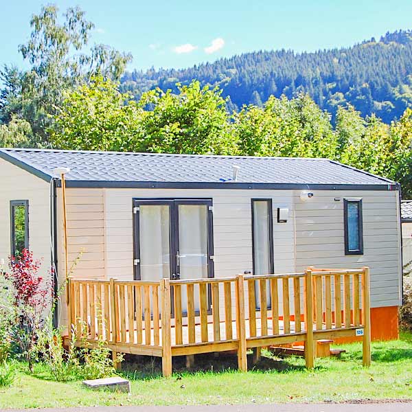 year-round mobile home rental